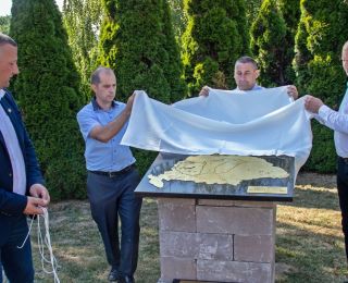 Emléktábla avatás